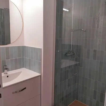 T3 Centre & Lac, Balcon, Garage Apartamento *